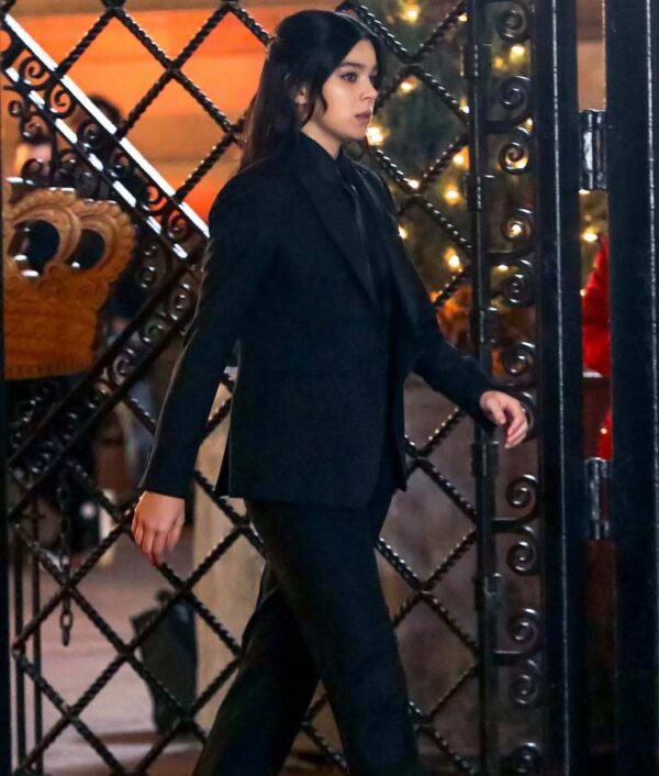 Hailee Steinfeld Suit 4