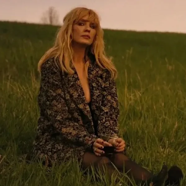 Yellowstone Season 5 Beth Dutton Floral Blazer - Image 4