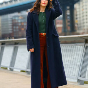 Zoey-Deutch-Something-From-Tiffanys-Blue-Coat