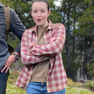 The-Last-Of-US-Bella-Ramsey-Pink-Plaid-Shirt