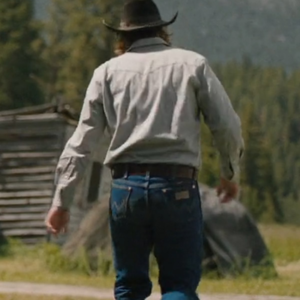 Yellowstone-Season-5-Kayce-Dutton-Grey-Shirt