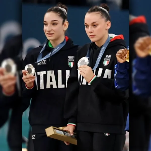 Italia Olympic Hoodie - Image 5