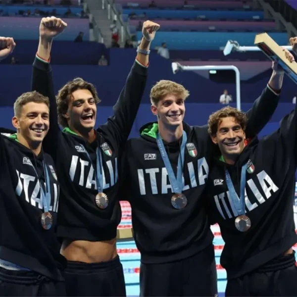 Italia Olympic Hoodie - Image 7