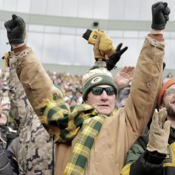 Craig Nelson Packers-Bears Game Jacket - Image 4