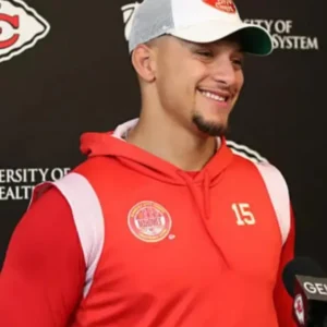 Patrick Mahomes Kansas City Chiefs Red Sleeveless Hoodie